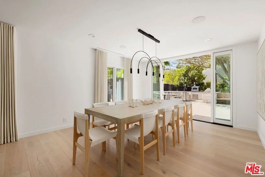 Photo of 1431 Stradella Road