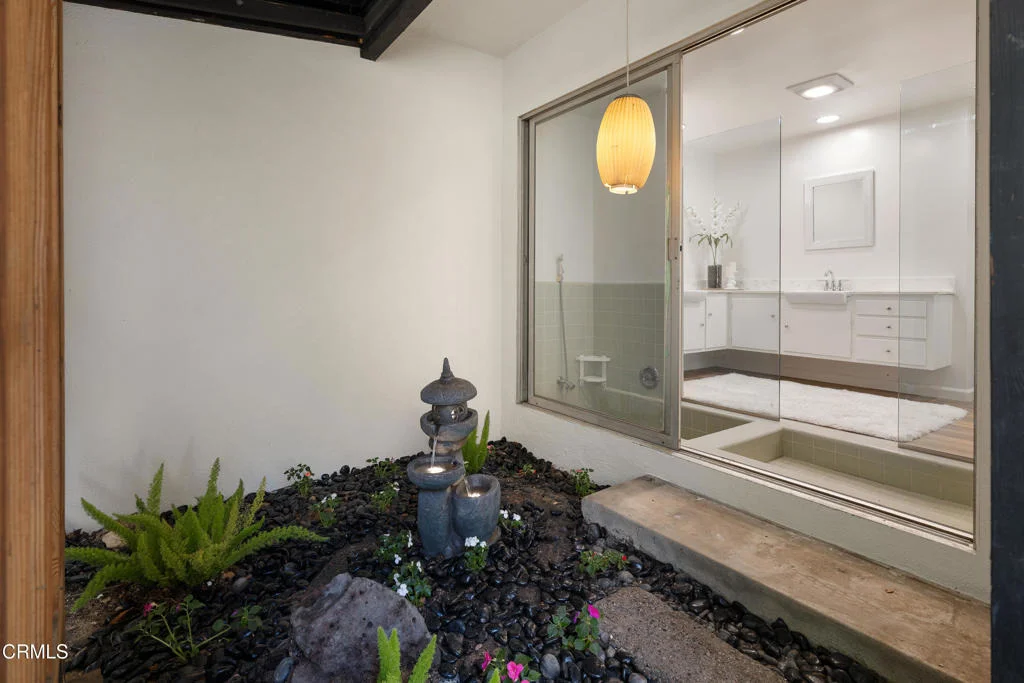 Photo of 3271 New York Drive