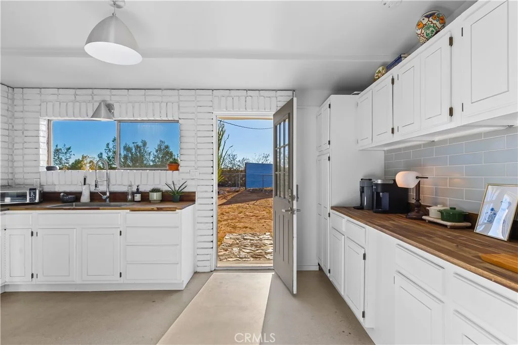 Photo of 60611 Birdie Ln