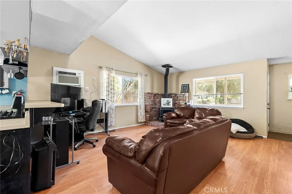 Photo of 858 Cleveland Avenue
