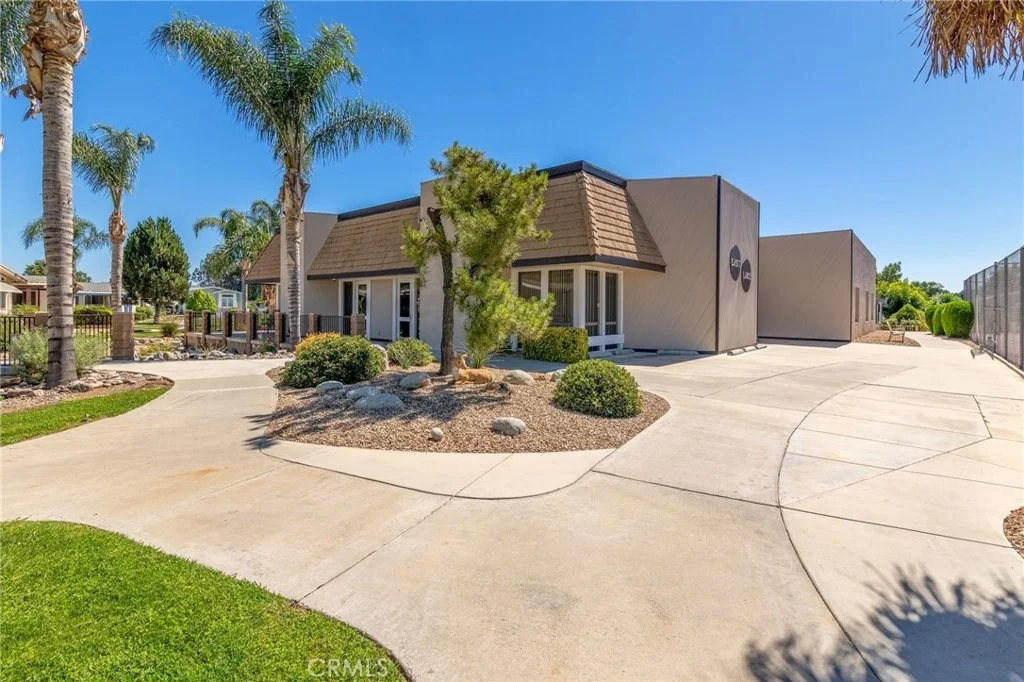 Photo of 1474 Bishop Drive