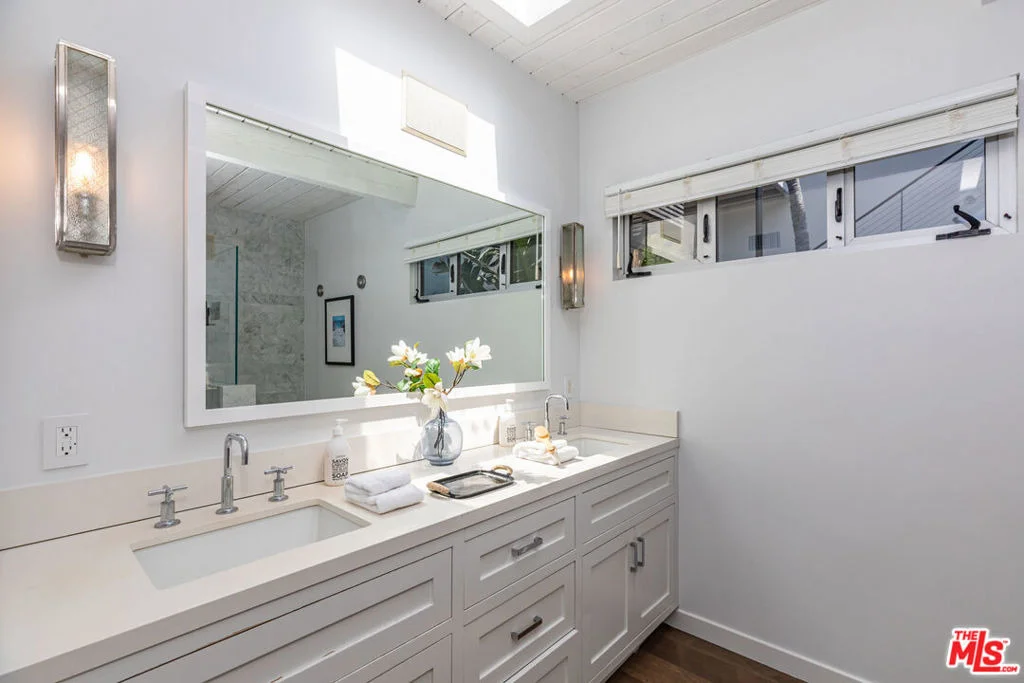 Photo of 25006 Malibu Road