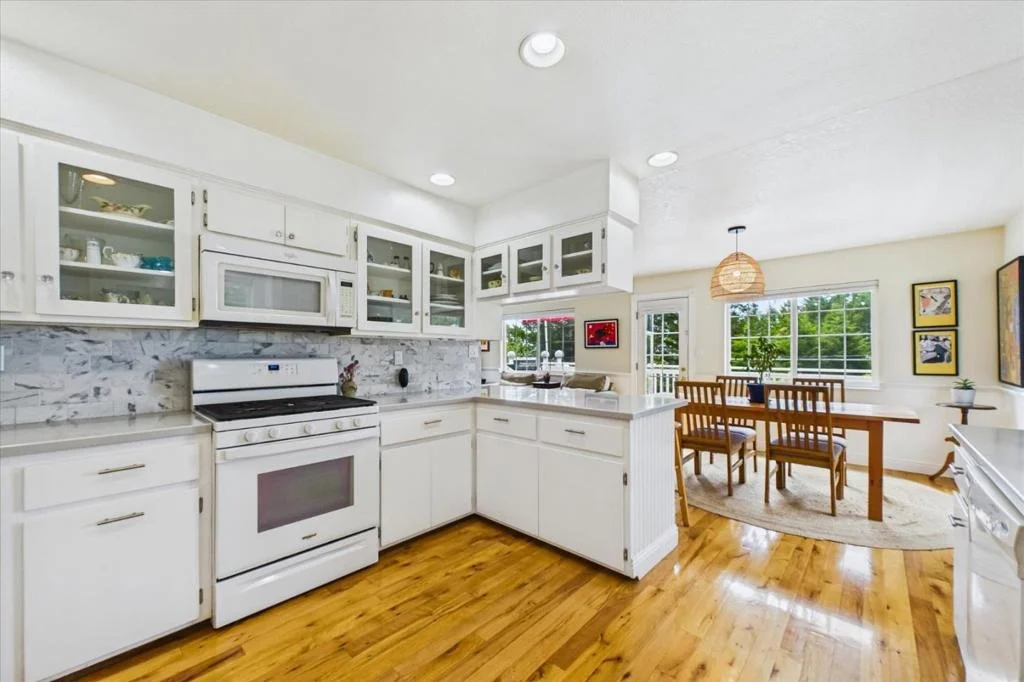 Photo of 520 Redwood Road