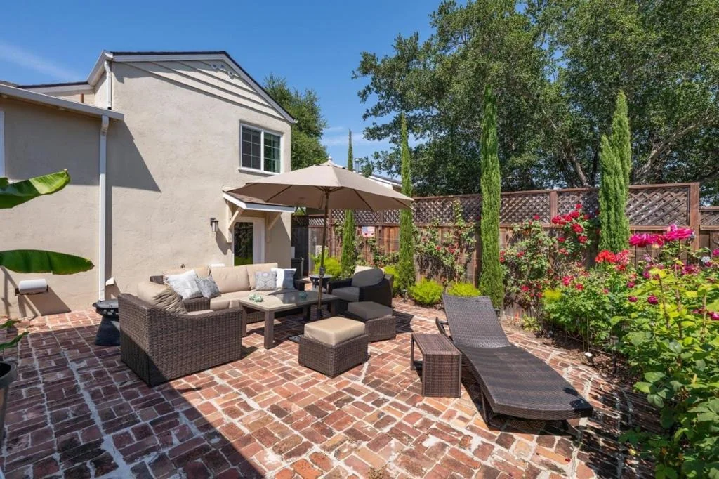 Photo of 536 Summit Drive