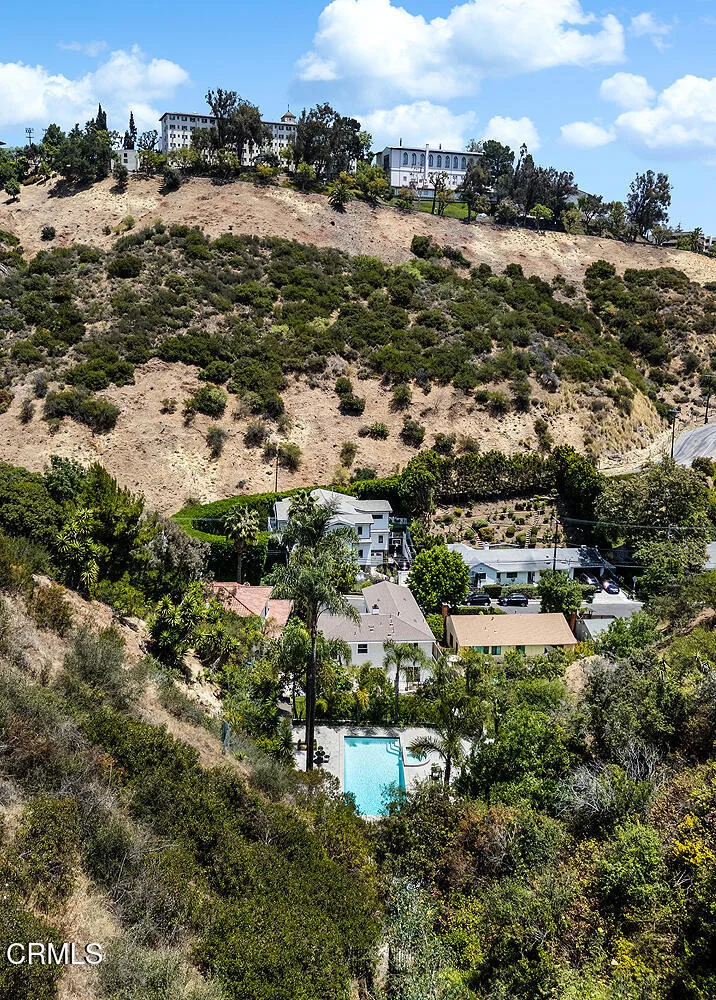 Photo of 1475 N Bundy Drive