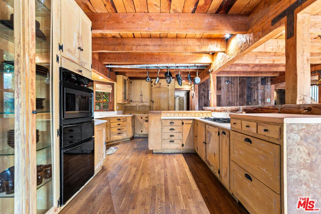 Photo of 8497 Harold Way