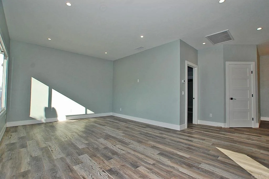 Photo of 880 Stevens Avenue