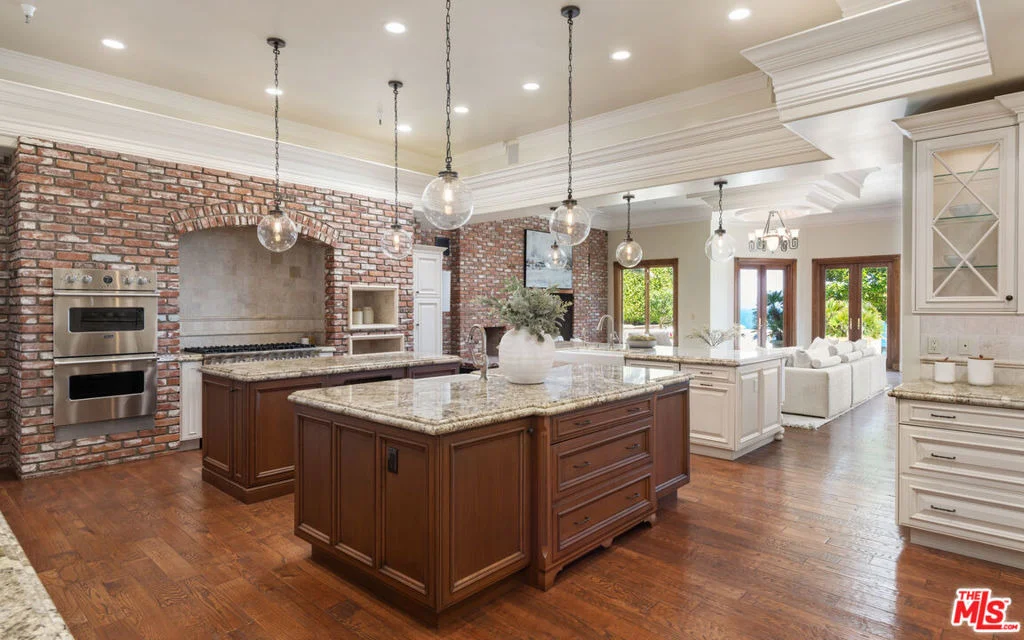 Photo of 28824 Cliffside Drive