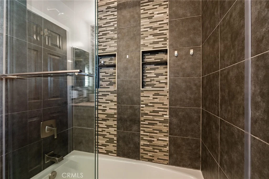 Photo of 61394 Latham Trail