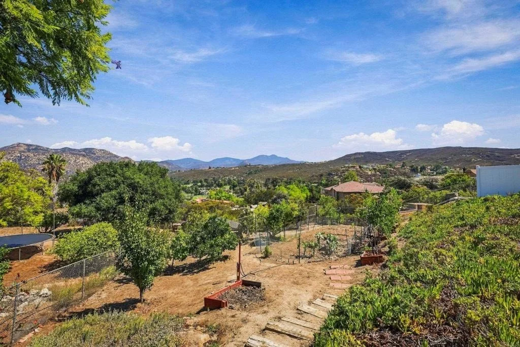 Photo of 15647 Calistoga Dr