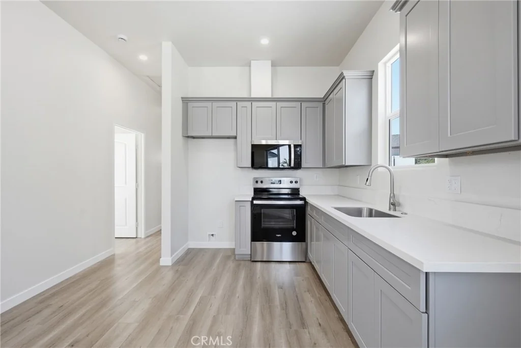 Photo of 8302 Webb