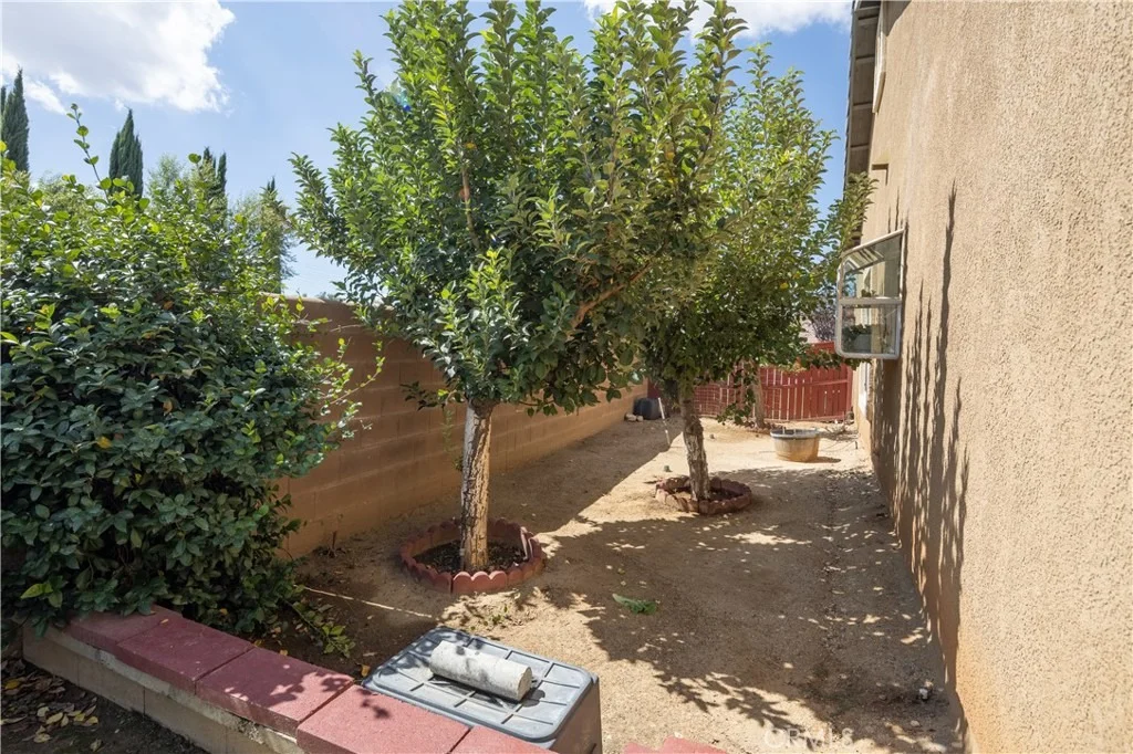 Photo of 1686 Lakeside