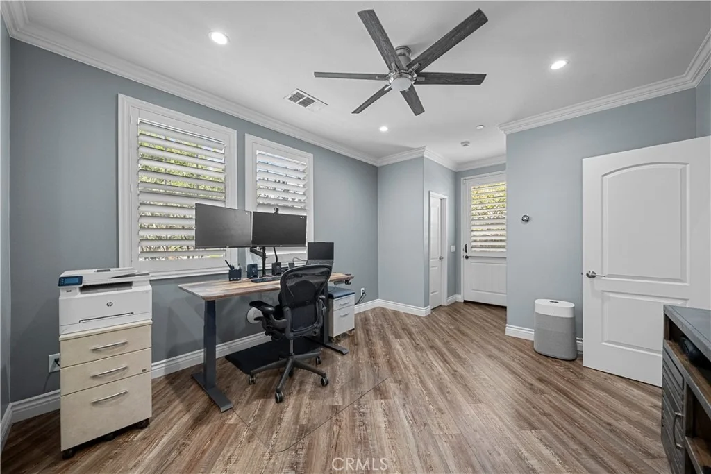 Photo of 28649 Farrier
