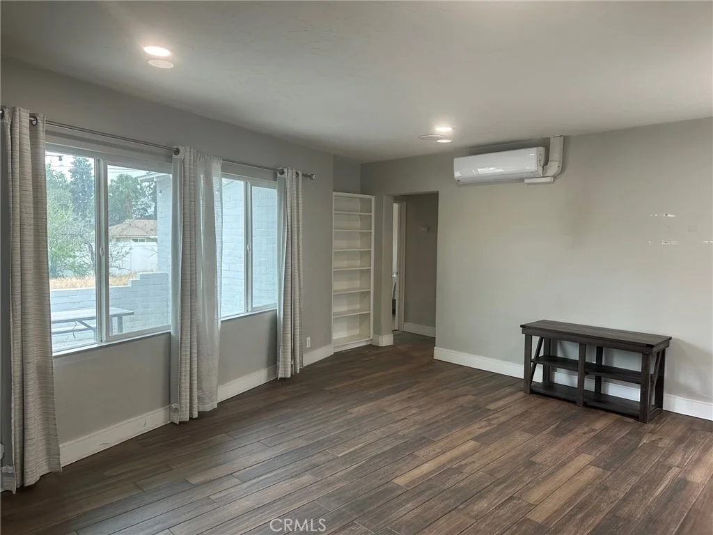 Photo of 310 Santa Rita Place