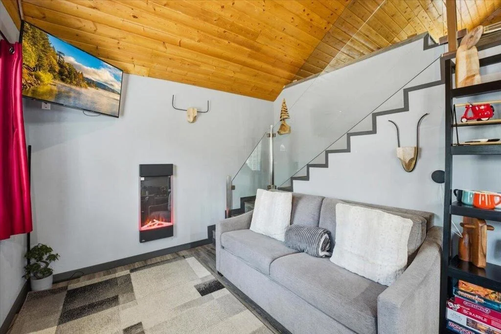 Photo of 306 Victoria Lane
