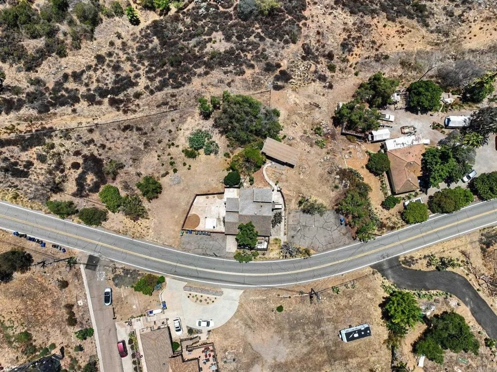 Photo of 2610 Helix St.