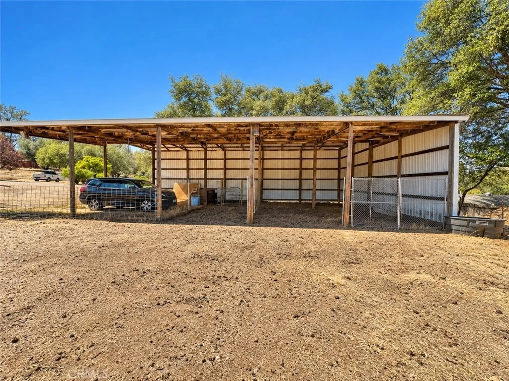 Photo of 450 Oakvale