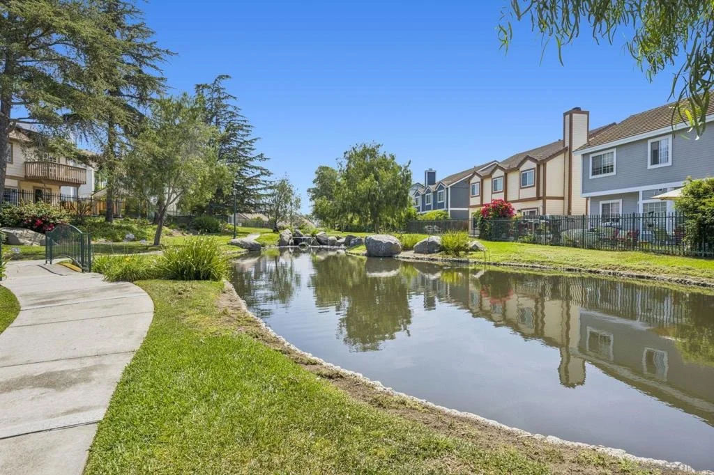 Photo of 901 Rose Arbor Drive