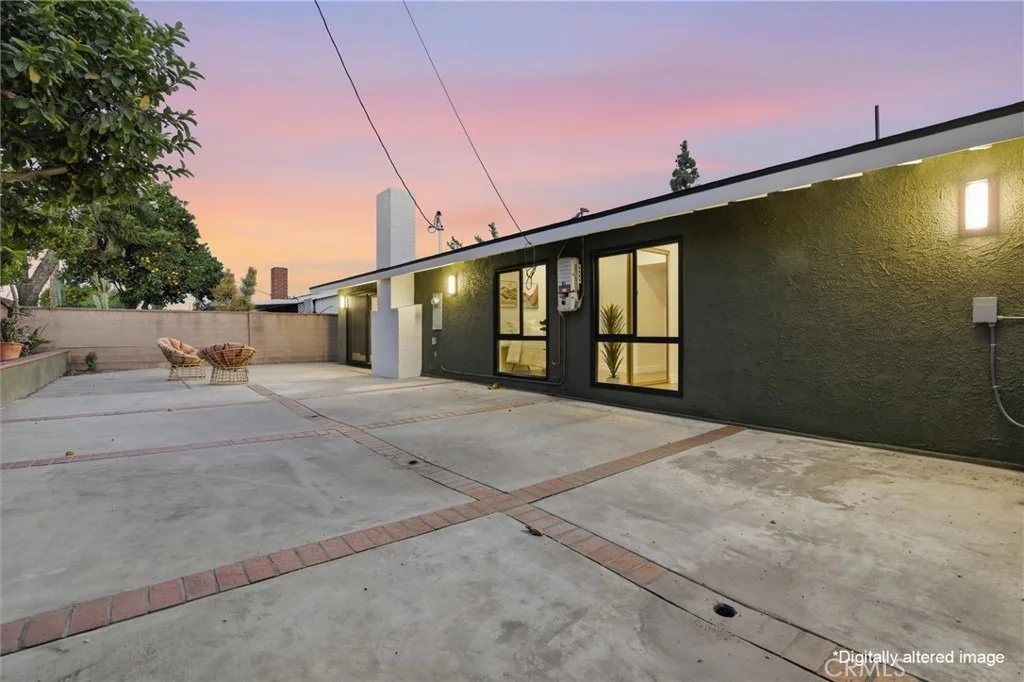 Photo of 5797 Crescent