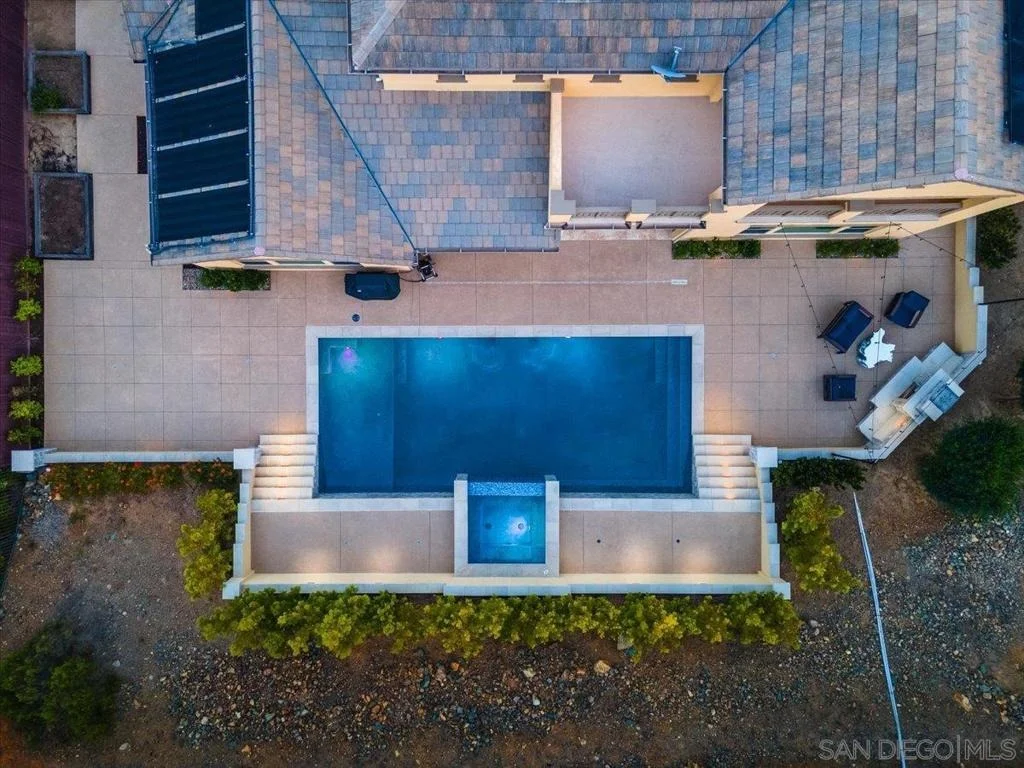 Photo of 541 Ledge