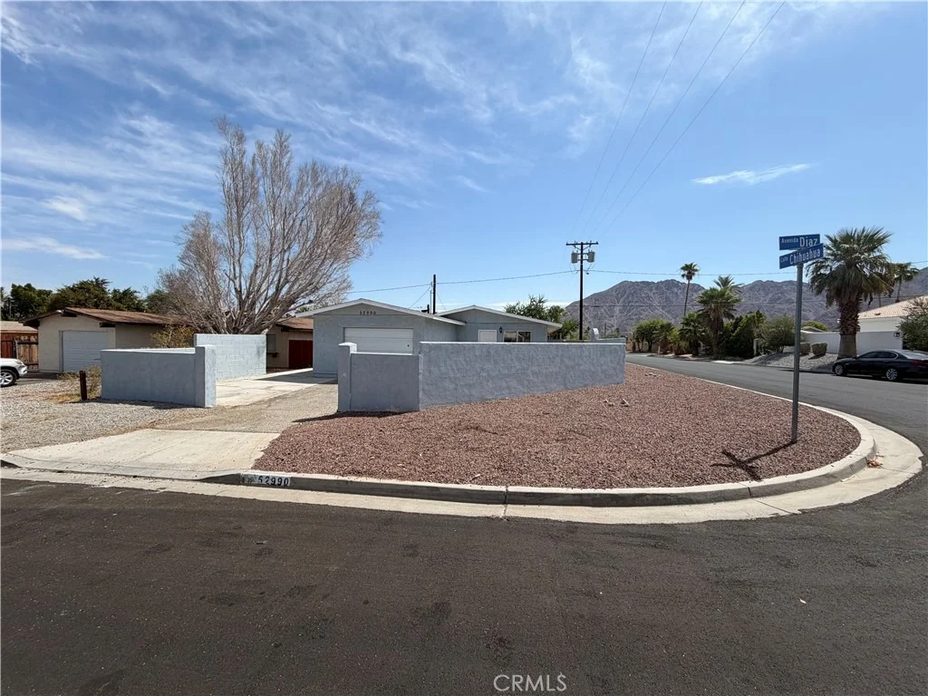 Photo of 52990 Avenida Diaz