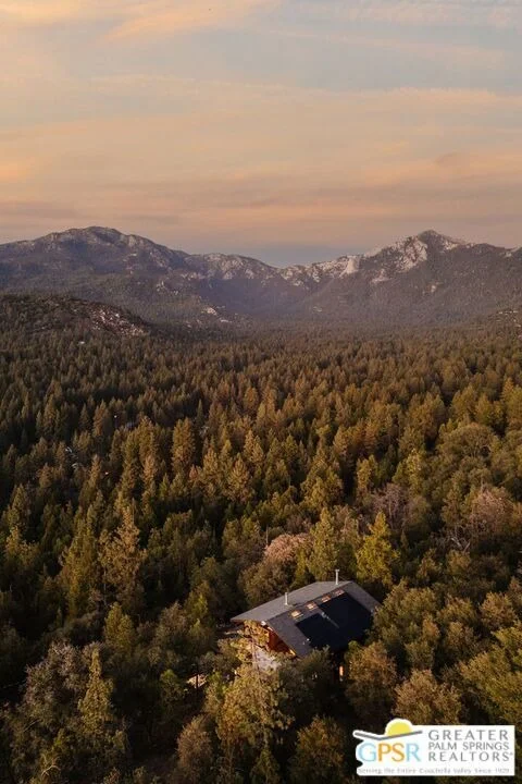 Photo of 52915 Middle Ridge Drive