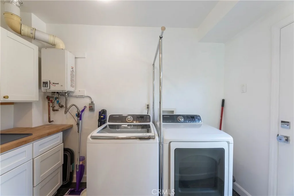 Photo of 3732 Clark