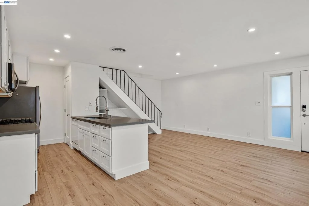 Photo of Unit 2 at 8104 Ensenada