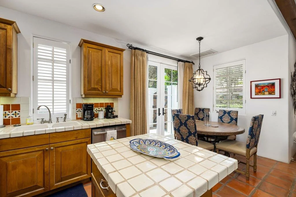 Photo of 77140 Vista Flora