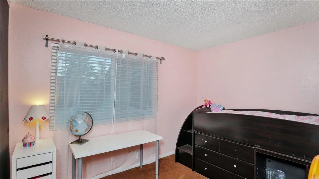 Photo of 10110 Cliffside Pl