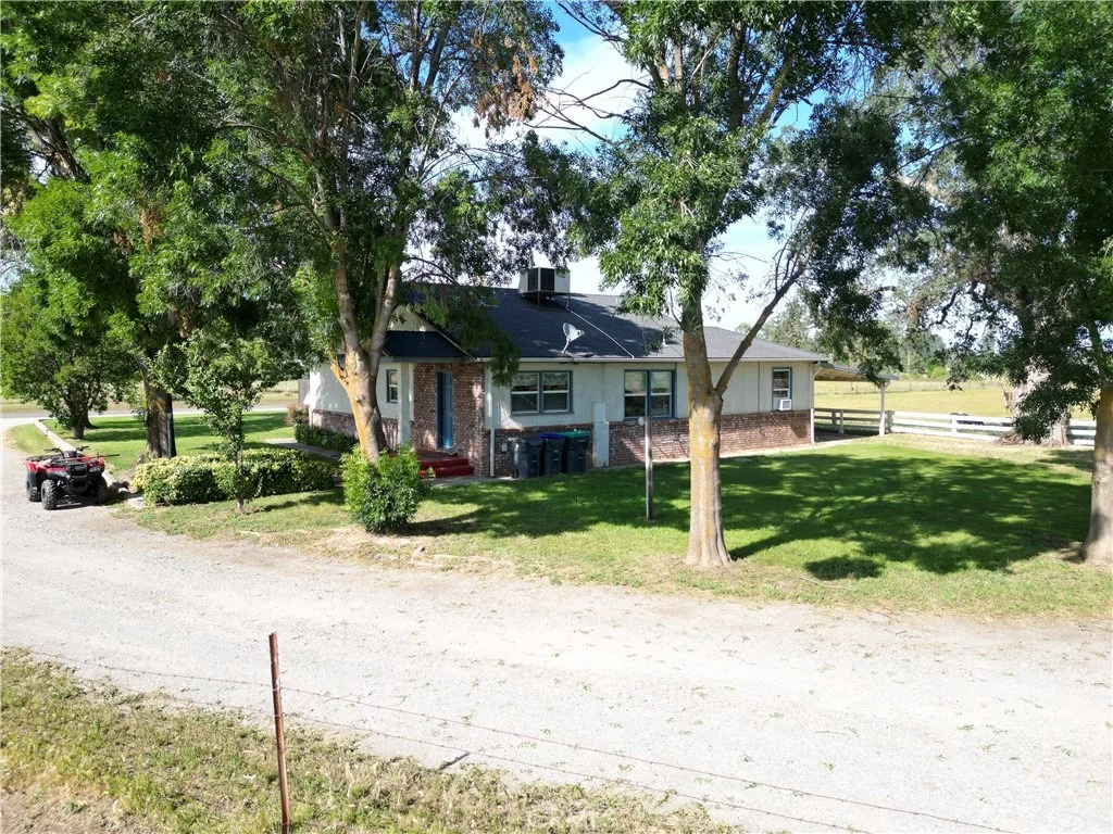 Photo of 23773 River Rd