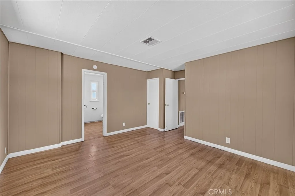 Photo of 39346 Contreras