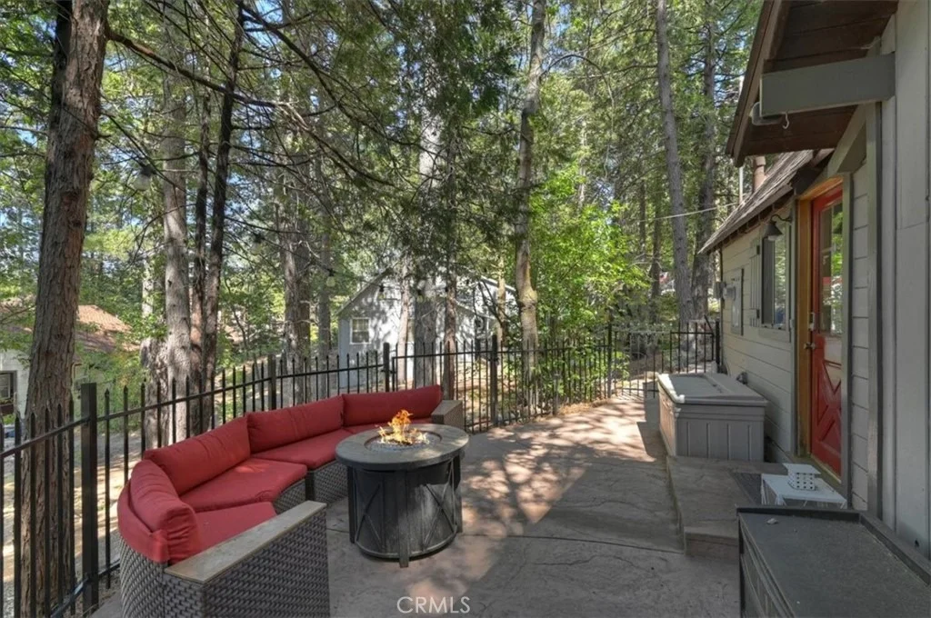 Photo of 27596 Oak Knoll