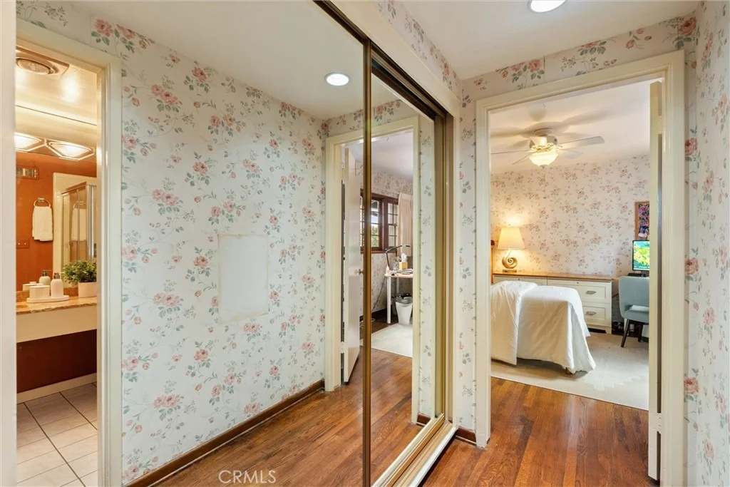 Photo of 1455 La Perla
