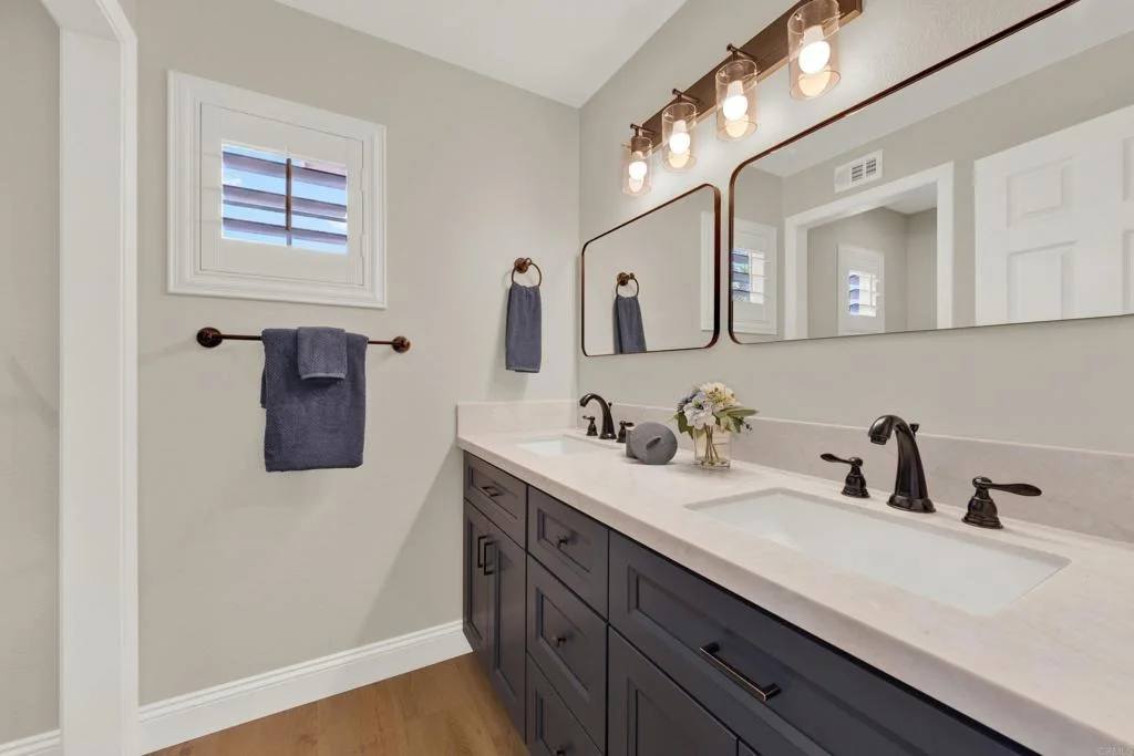 Photo of 948 Honeysuckle Drive