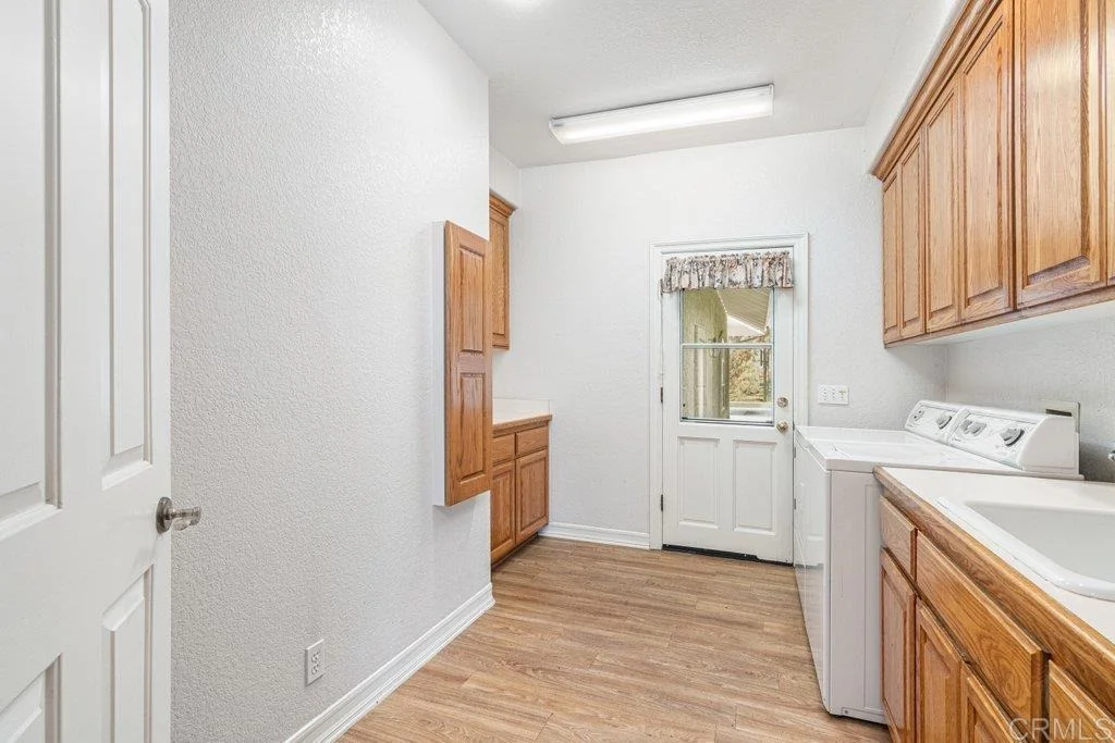 Photo of 4327 Hollyhill Road