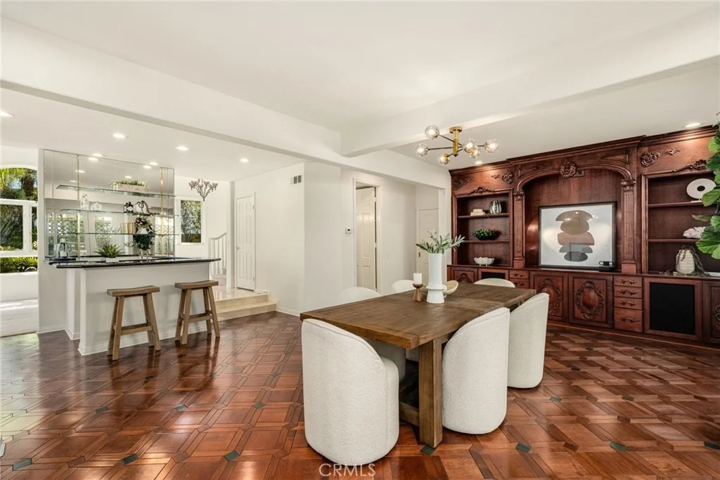 Photo of 6461 Morningside Drive