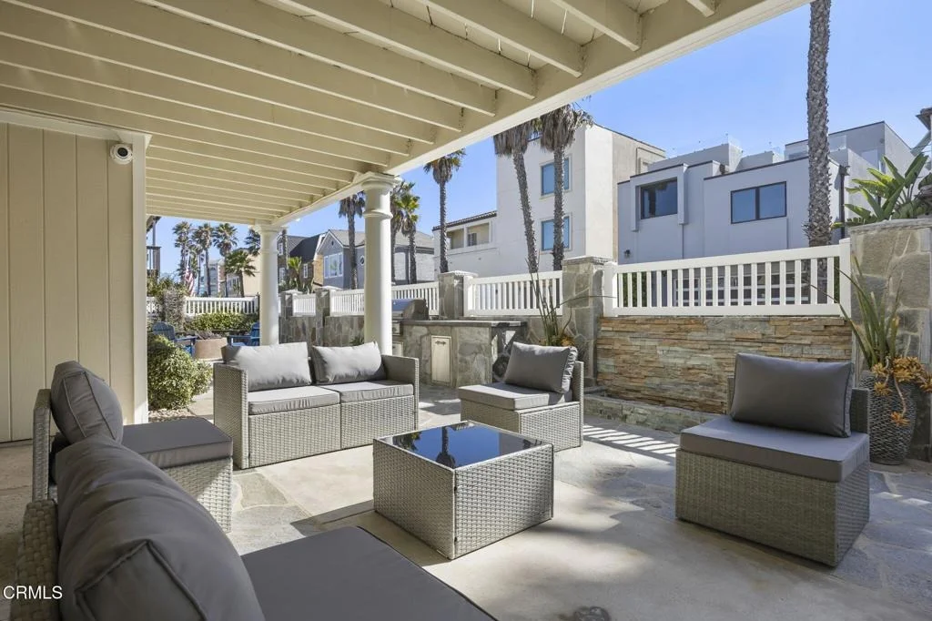 Photo of 1410 Marine Way