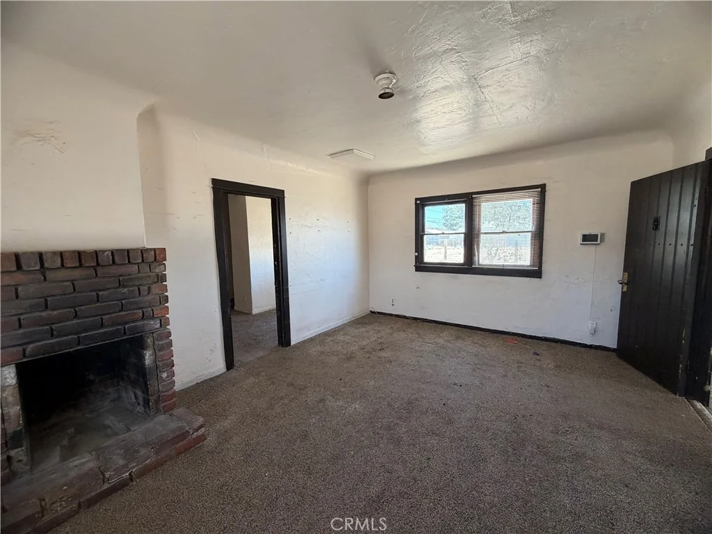 Photo of 567 W Yermo