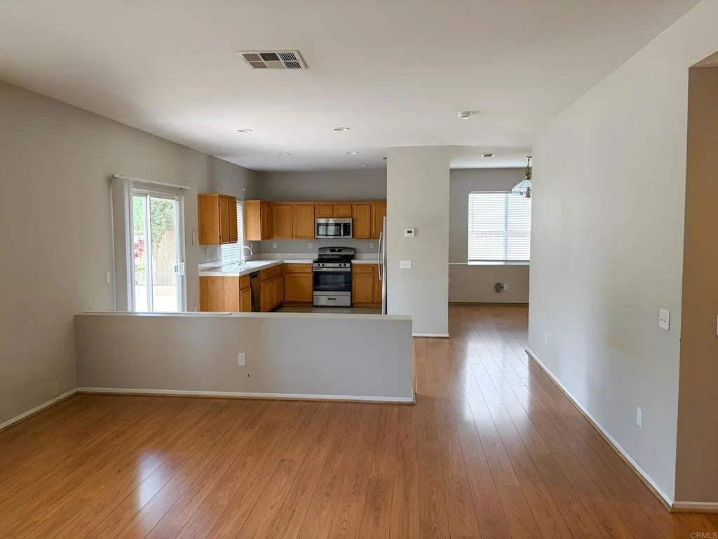 Photo of 756 Avenida Abeja