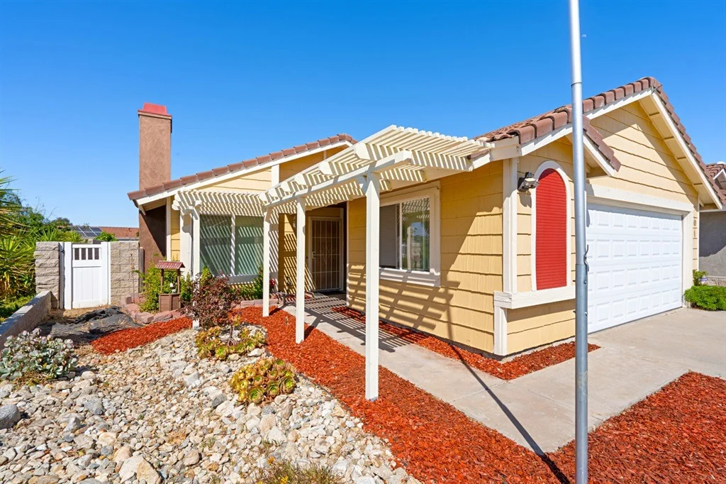 Photo of 39380 Canyon Rim Cir