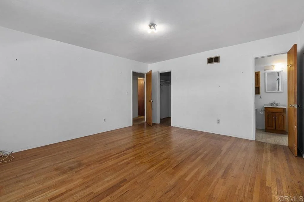 Photo of 2947 Helix Street