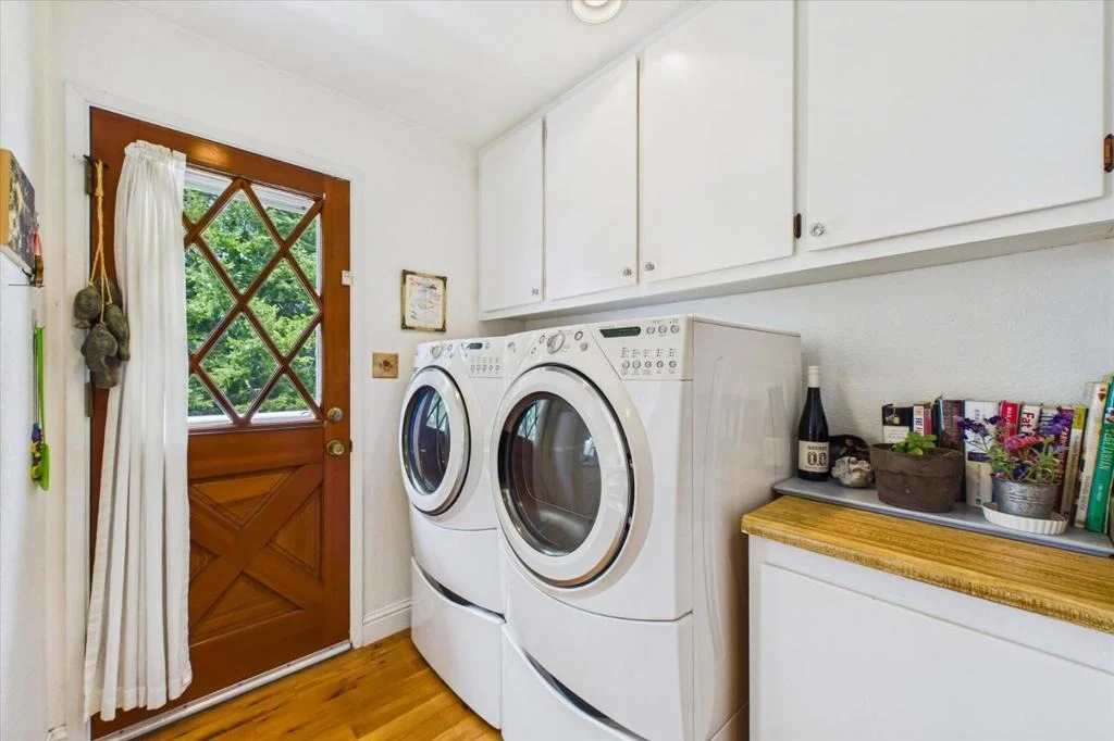 Photo of 520 Redwood Road