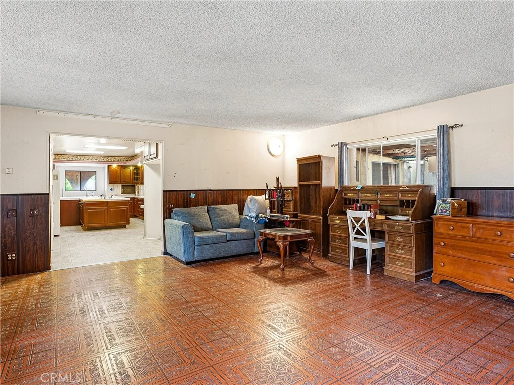 Photo of 836 N Parish Place