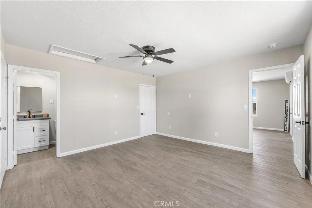 Photo of 15992 Lawrence Drive