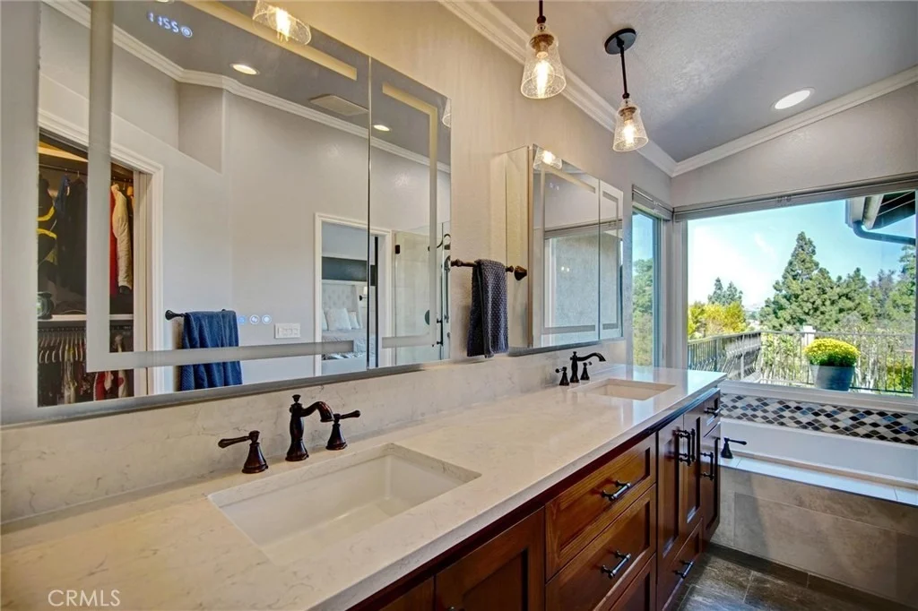 Photo of 445 Somerset Circle
