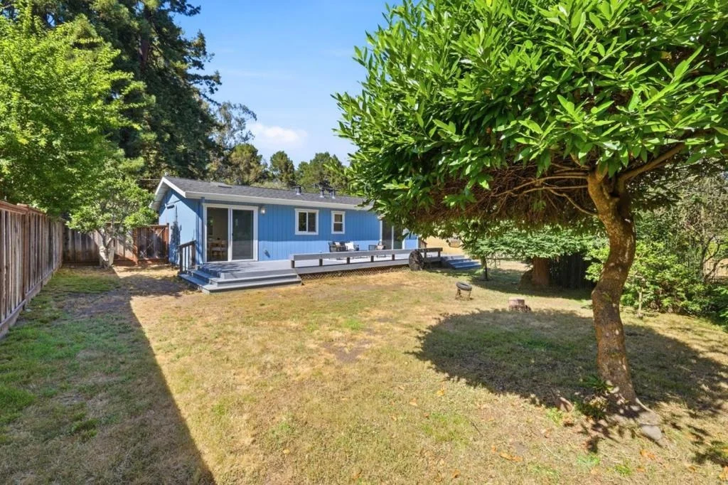 Photo of 915 Pinetree Lane