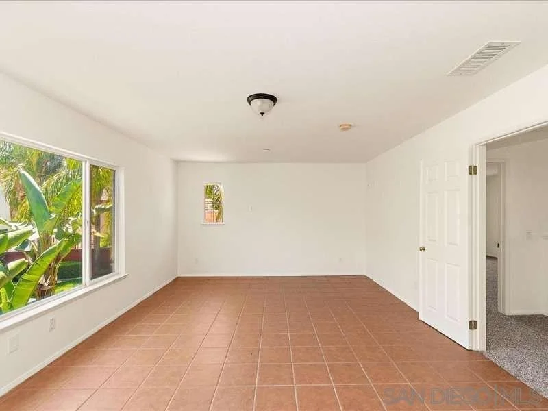 Photo of 1586 Silver Cup CT