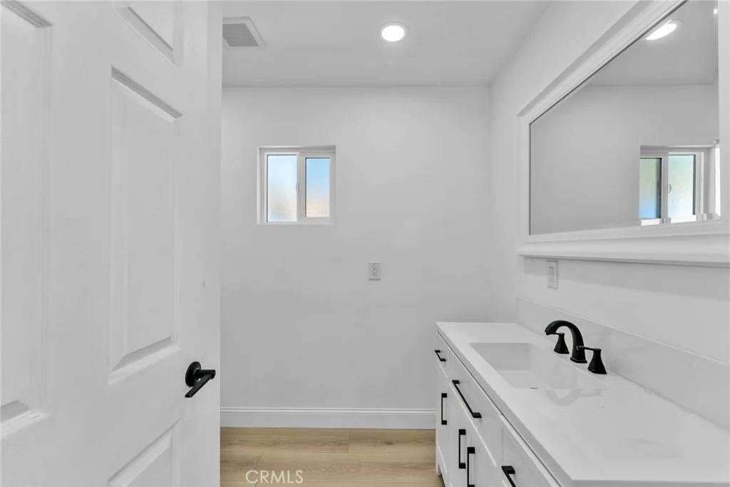 Photo of 9246 Manzanar
