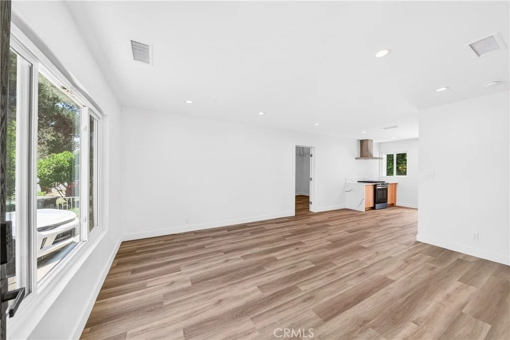 Photo of 7117 Natick